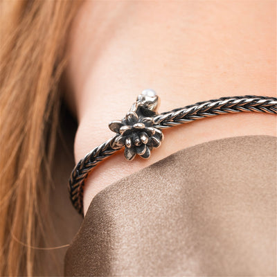 Water Lily of July Bracelet